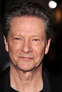 How tall is Chris Cooper?